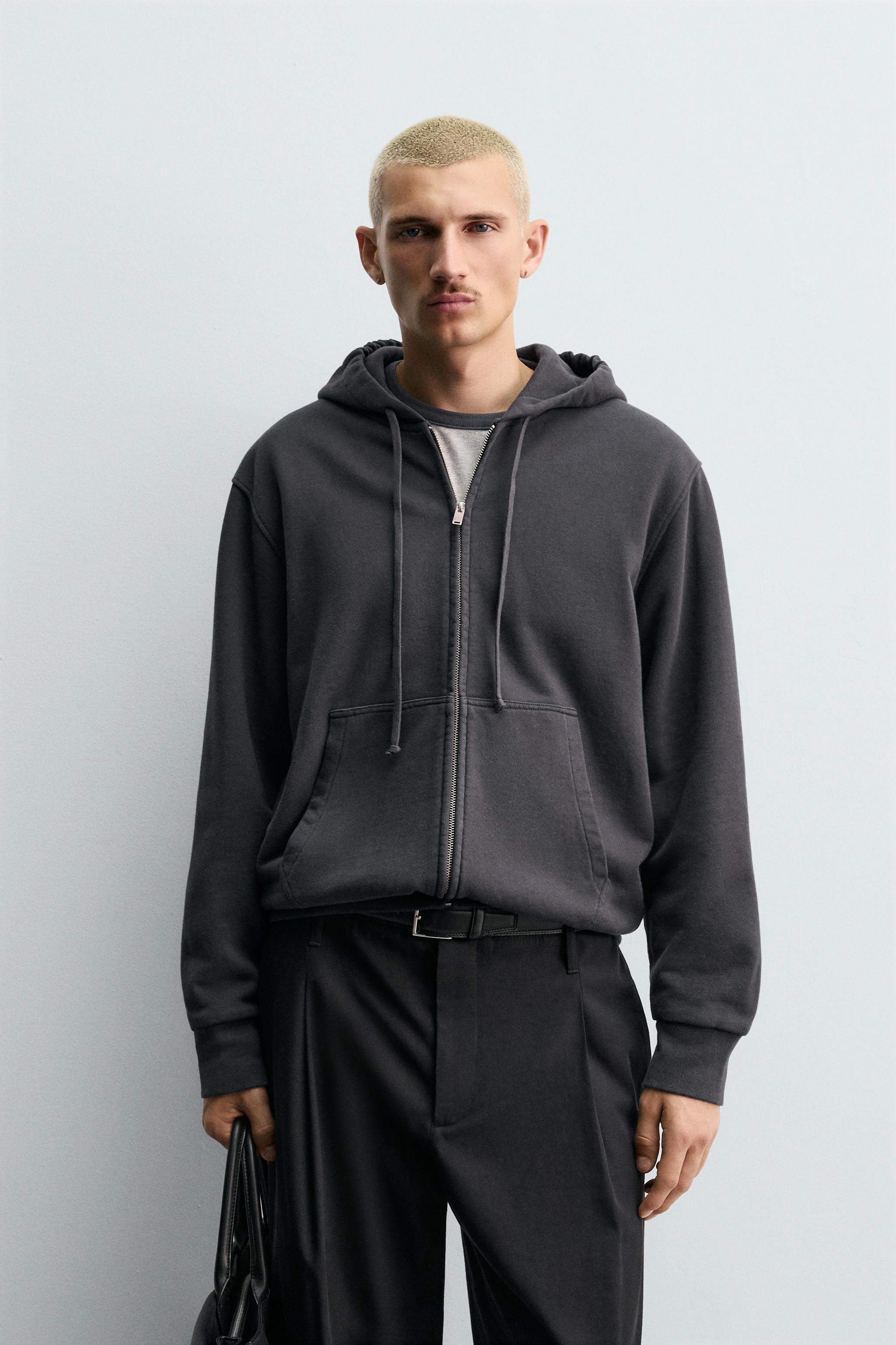 ZIP-UP HOODIE